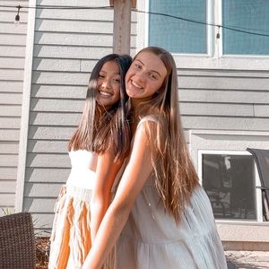 Meet your Posher, Ella